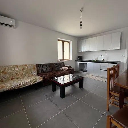 Apartment, Sea Within Walking Distance