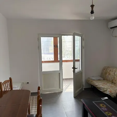 Apartment, Sea Within Walking Distance * Shëngjin